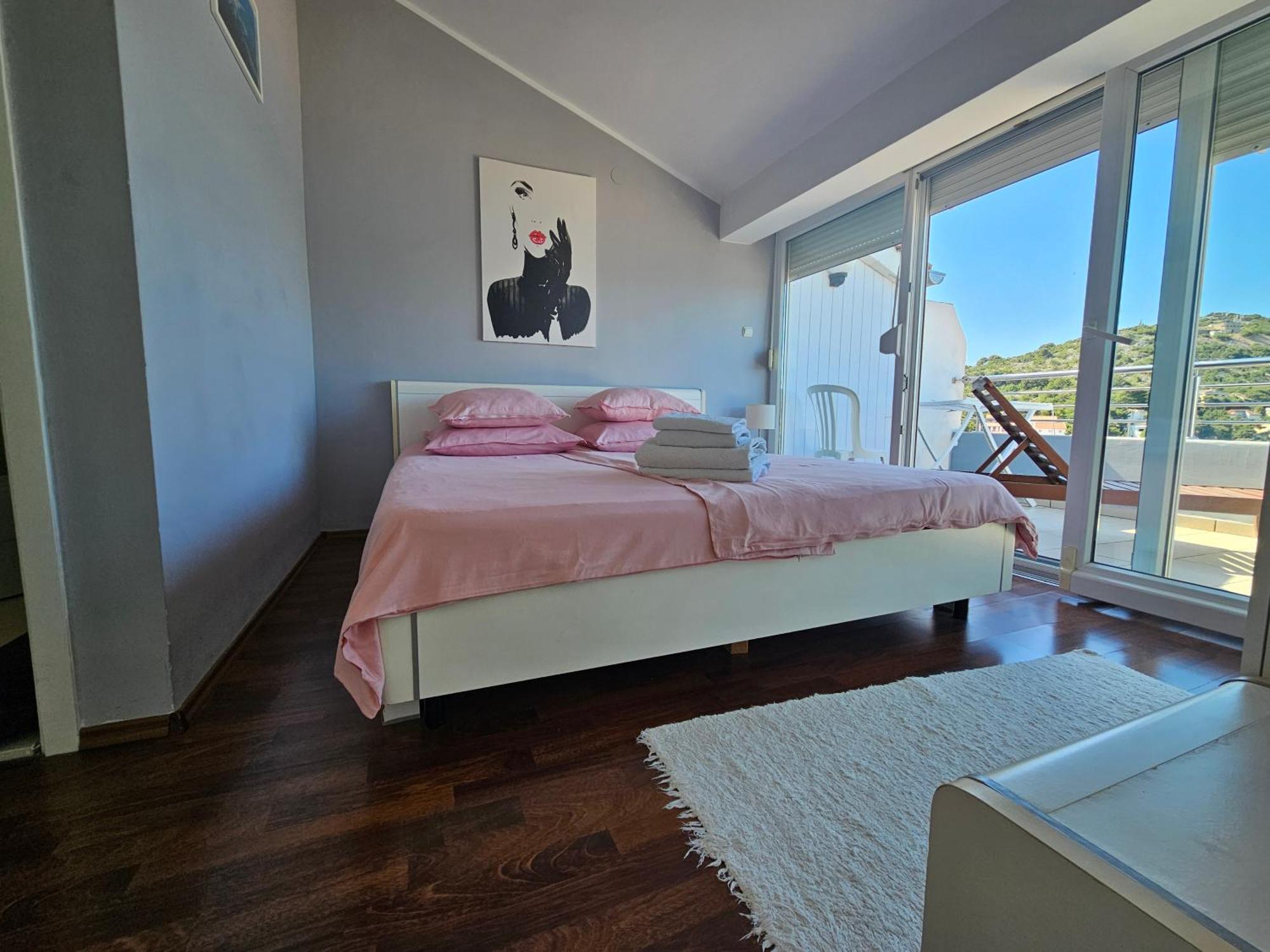 Stegic Apartment *